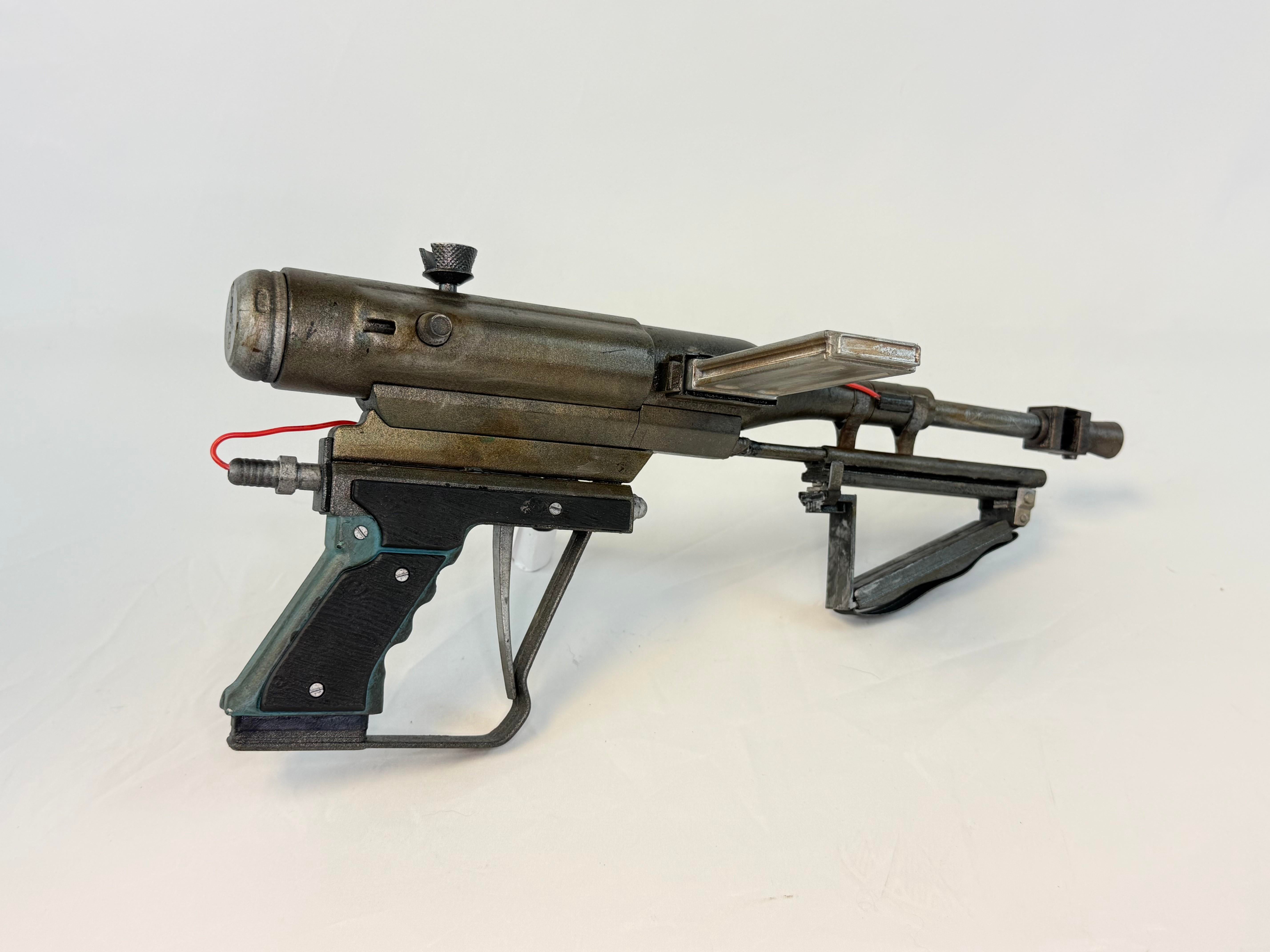 Kettle and Bobcat, weathered in ABS plastic (1/5)