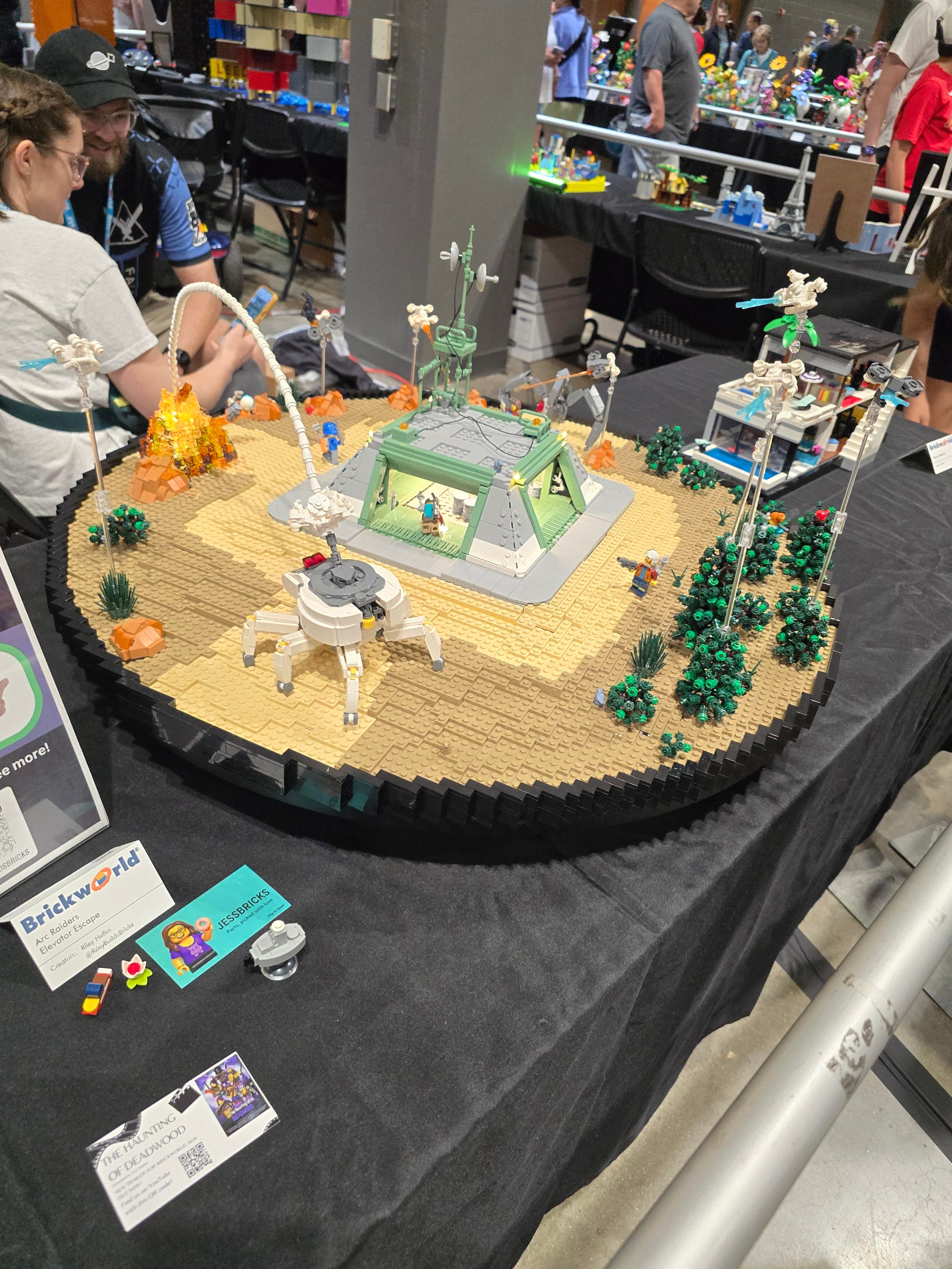 The elevator door and the raider, built from bricks (1/3)
